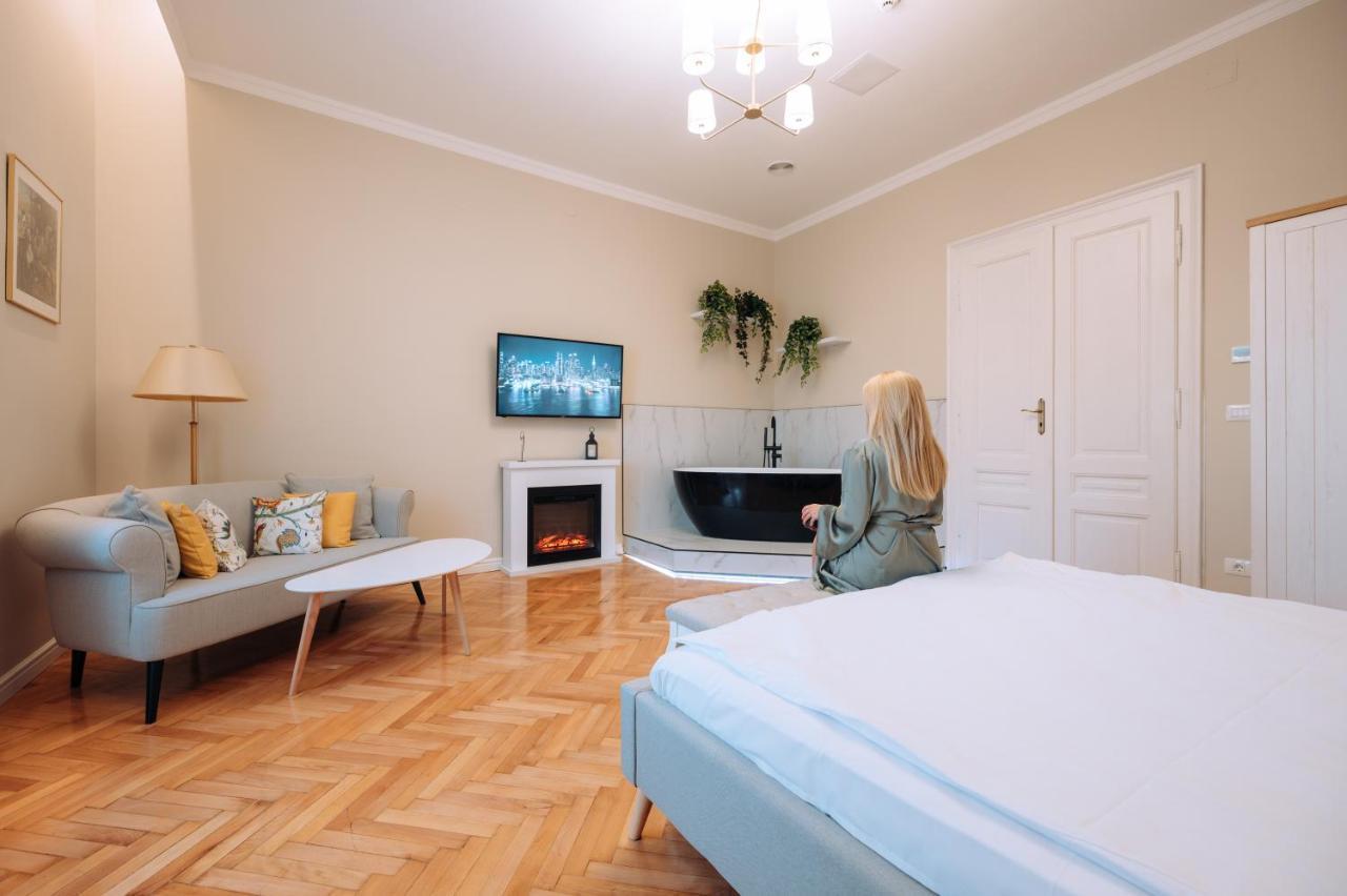 Central Park Apartments オラデア エクステリア 写真